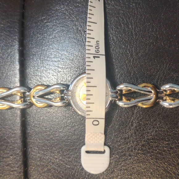 Disney time works gold/silver toned watch - Picture 5 of 6